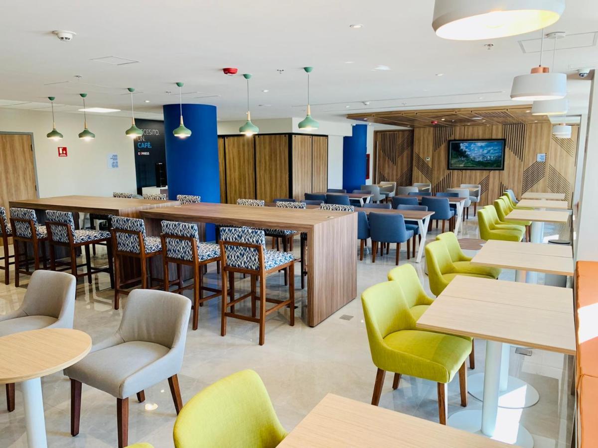Holiday Inn Express - Guadalajara Vallarta Poniente By Ihg Zapopan Extérieur photo